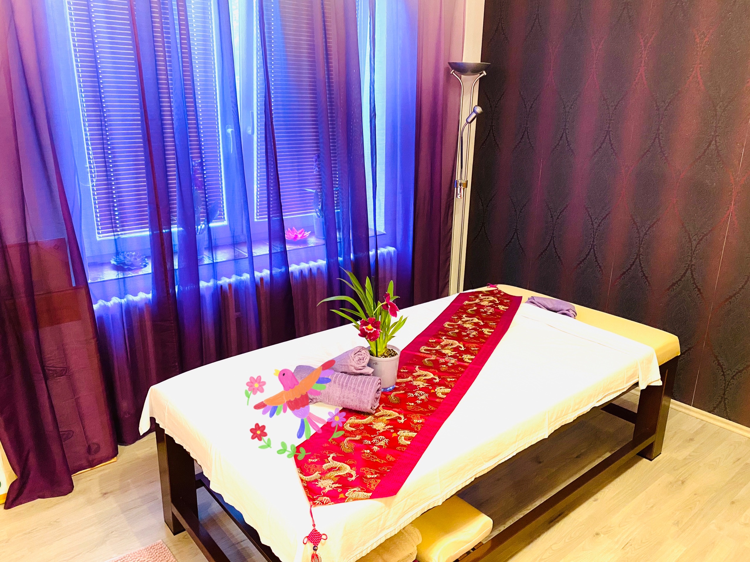 Vasana_thai_massage_table